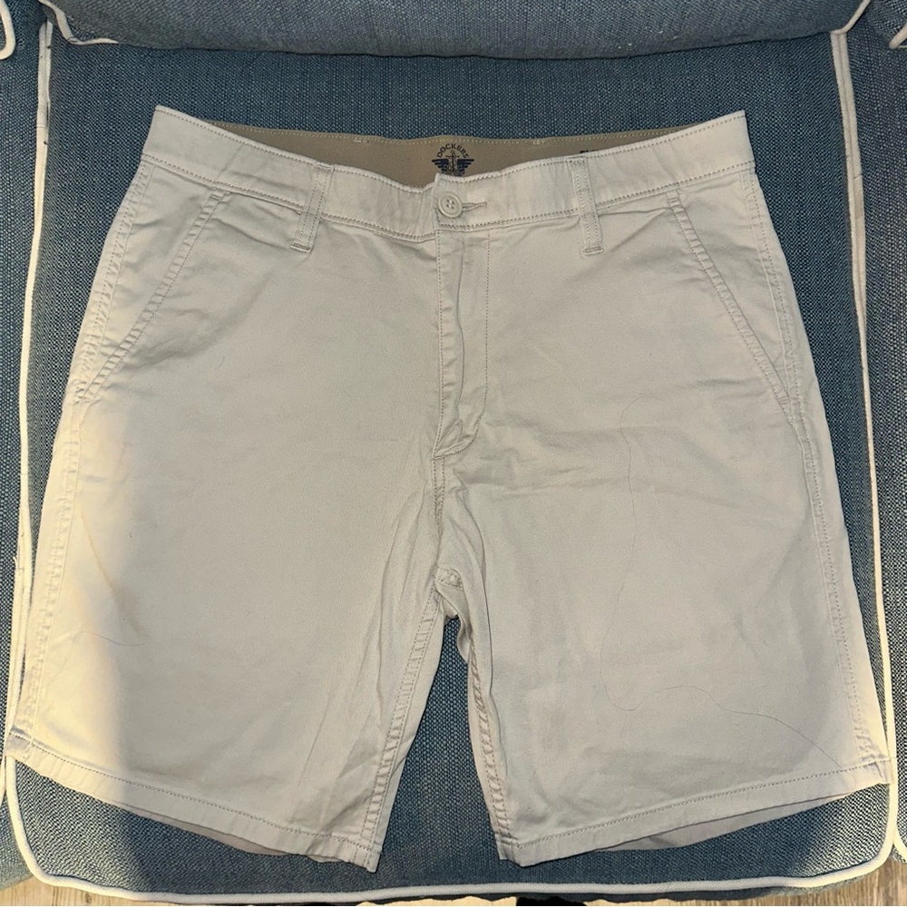 Dockers Men’s Khaki/Cream Shorts